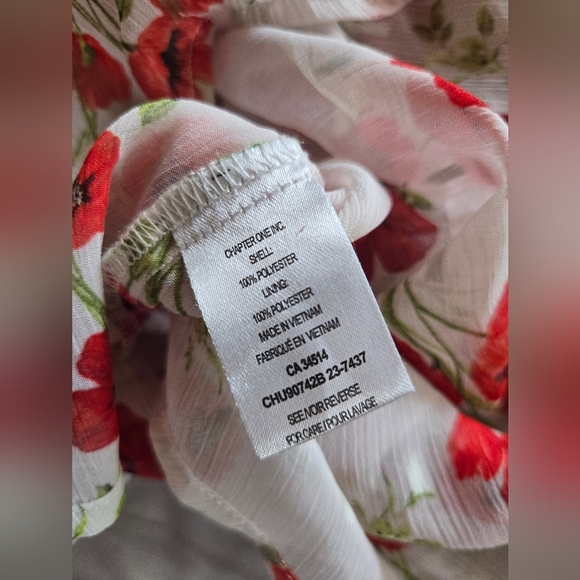 C by One | Semi-Sheer White & Red Floral Blouse with Ruffle Sleeves, Size M - Picture 4 of 8